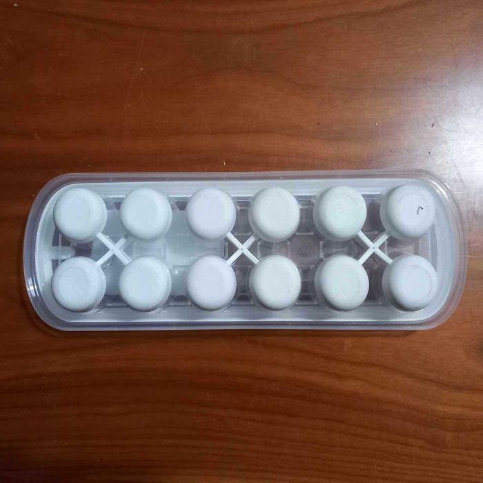 New Silicone Ice Cube Tray with Lid64376380434818123
