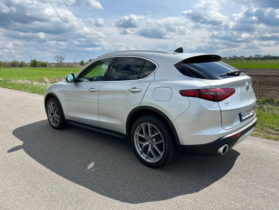Alfa romeo stelvio