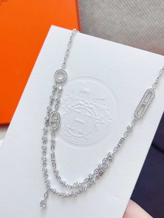 Elegancki naszyjnik Hermès Chaos – wyjątkowy design, stylowy