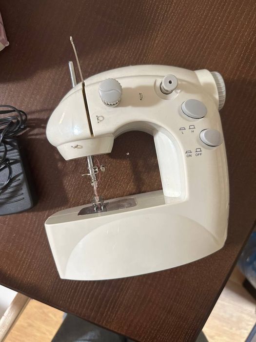 Міні-швейна машинка FHSM-203