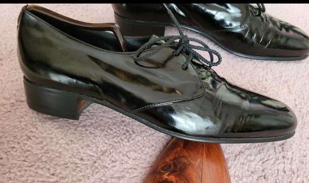 Buty włoskie lakierowane długość wkładki 27,5 cm