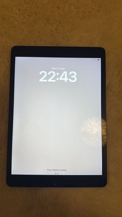 iPad Apple 9 generacji 64 GB 93 procent baterii stan bdb