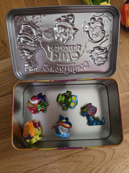 Super things Dino destroyers