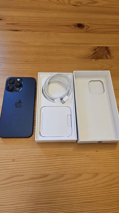 Sprzedam Iphone 15 Pro Max 1 TB