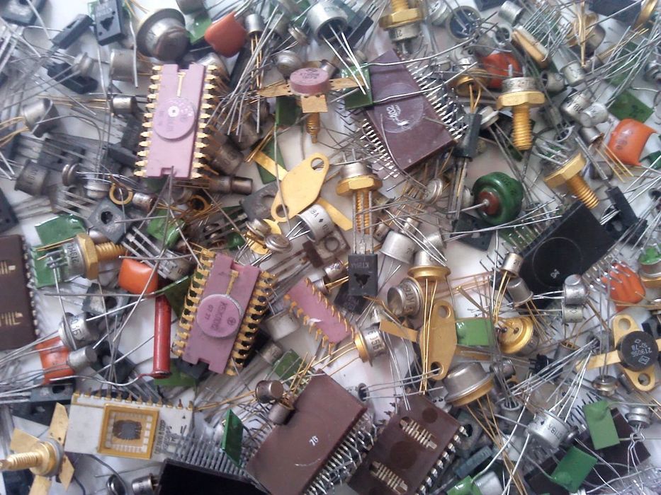 Обменяю ваши радиодетали, платы и т. д.