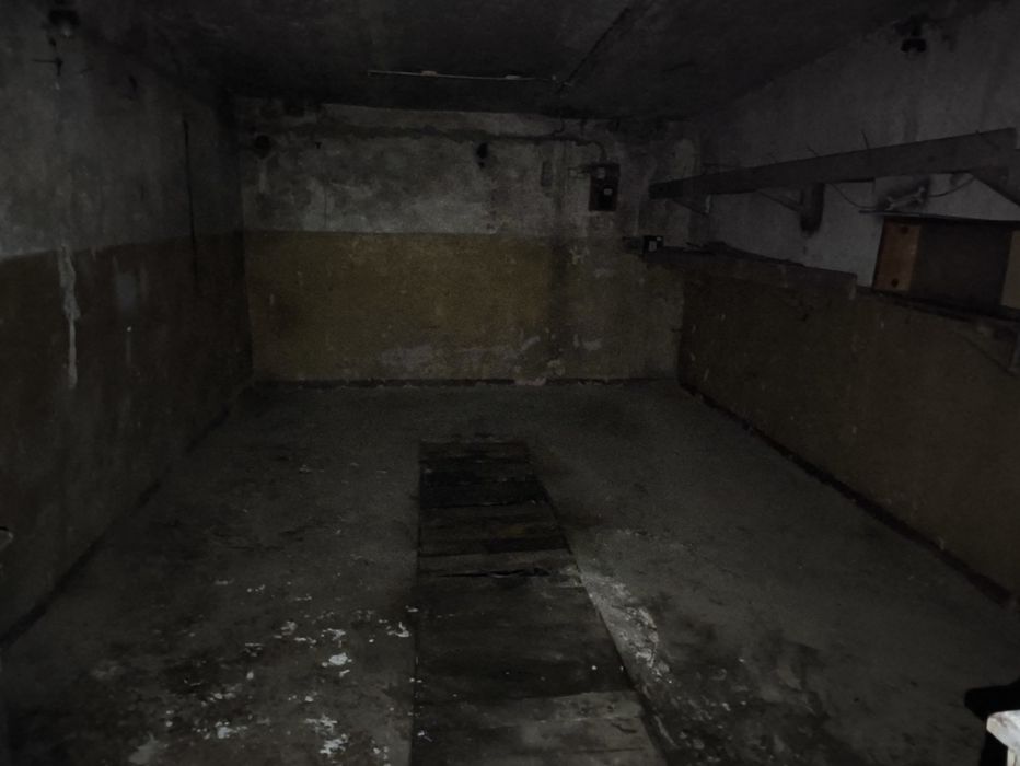 Оренда гараж Максимовича Онколікарня