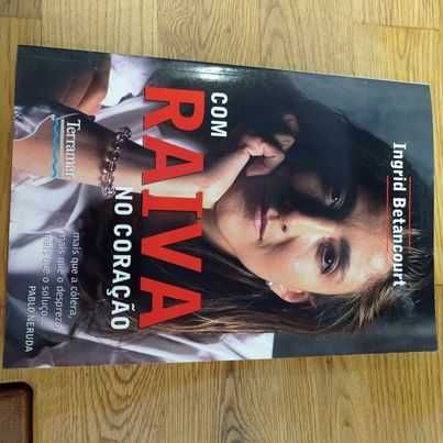 vendo livro com raiva no coração