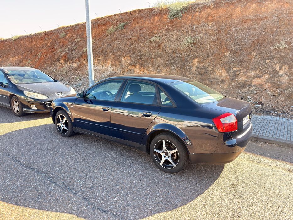 Audi A4 1.9 100 cv