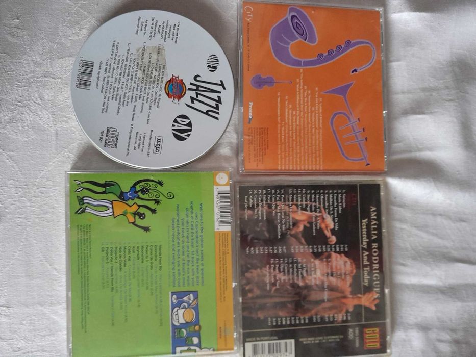 cd duplo Amalia Rodriuges, colectanea de jazz e cafe do Brasil