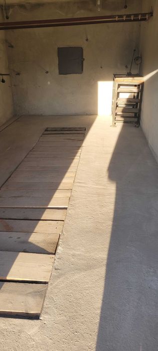 Гараж в кооперативі.