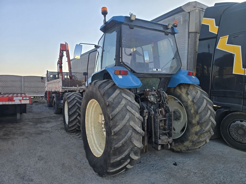 New holland 8160