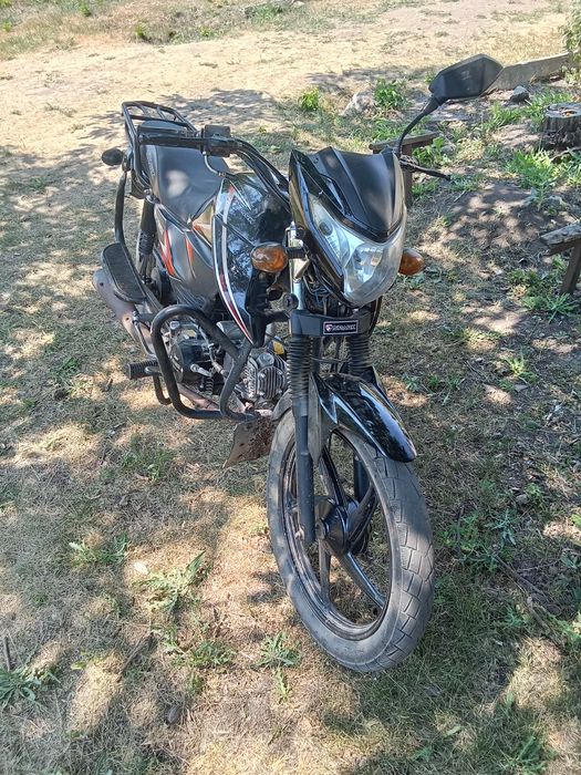 Продаю мопед спарк 125 кубів