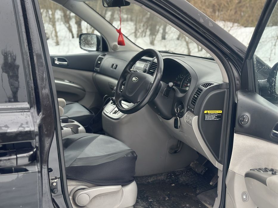 Продам KIA Sedona 2.9 diesel