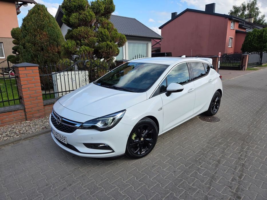 Opel Astra 1,6 CDTI/1 wł./Full LED/ Asyst. Parkowania,Pasa ruchu/ Nowy rozrząd/Pi