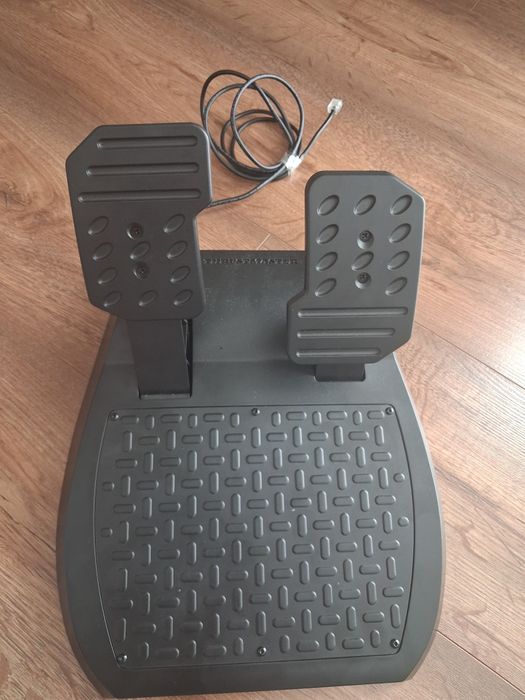 Pedały thrustmaster