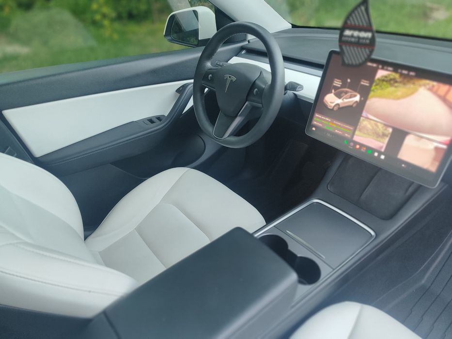 Tesla Model Y 21 р. 82 кВ. Київ