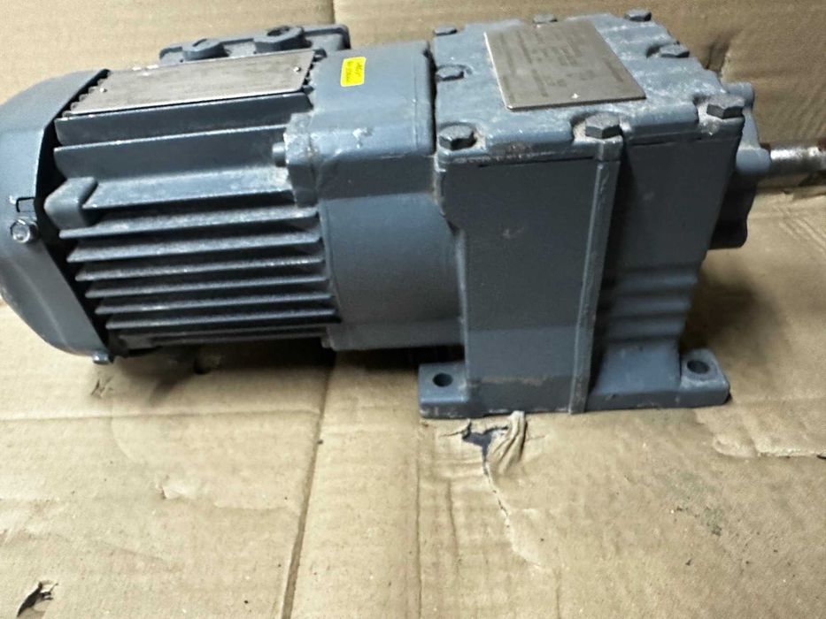 Przekładnia z silnikiem, motoreduktor 0,25 kW 36 obrotów