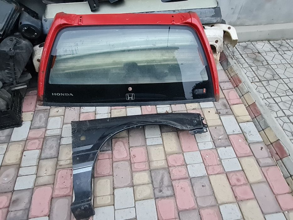 Продам крыло Хонда цывик квадрат 90г