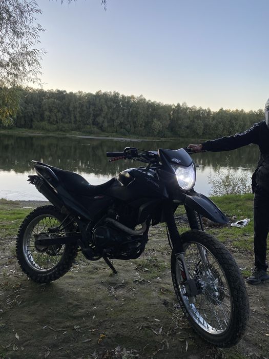 продам мотоцикл shineray-6c