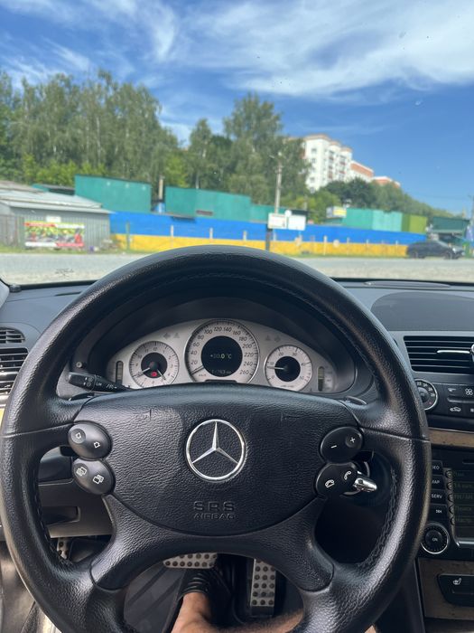 Mercedes w211 e320 2008