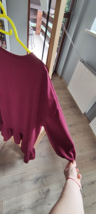 Bordowa sukienka a'la dres