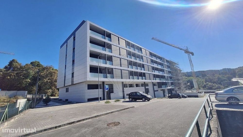 Apartamento T3 à venda em Guimarães- Azurém — Azurém, Braga