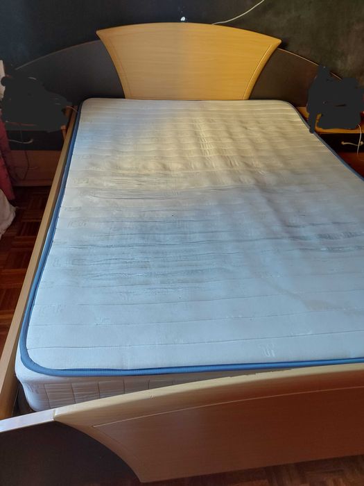 Cama de casal para colchão de 140x190