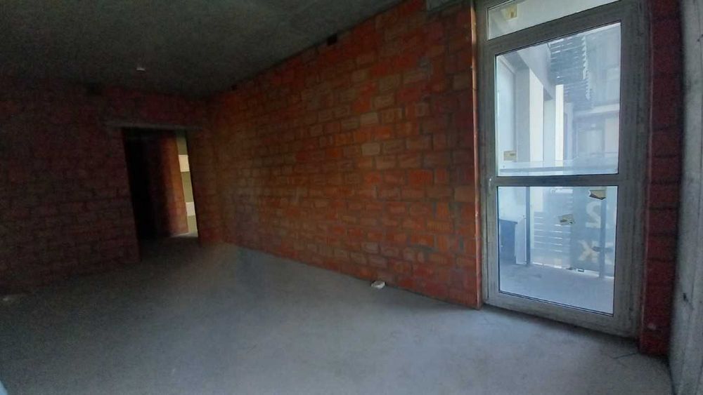 Продаж 1кім квартири 43кв.м. 4-й поверх ЖК Зарічний, паркінг, метро Славутич