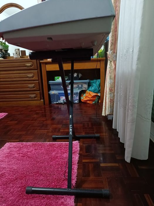 Orgaõ Yamaha eletrônico