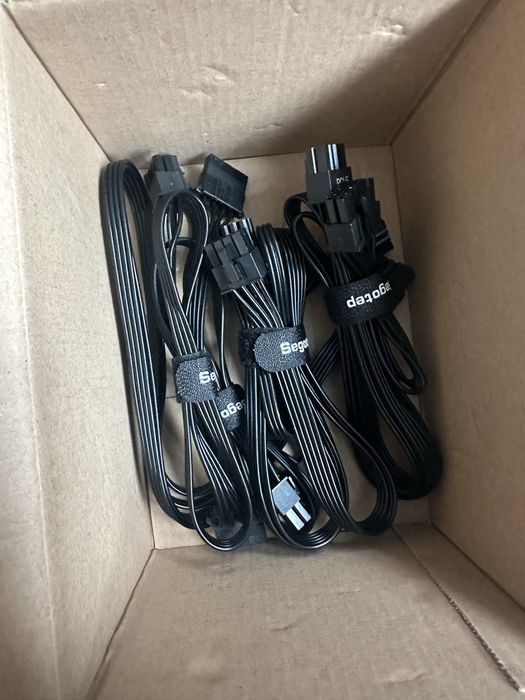 Блок живлення segotep gp1350g