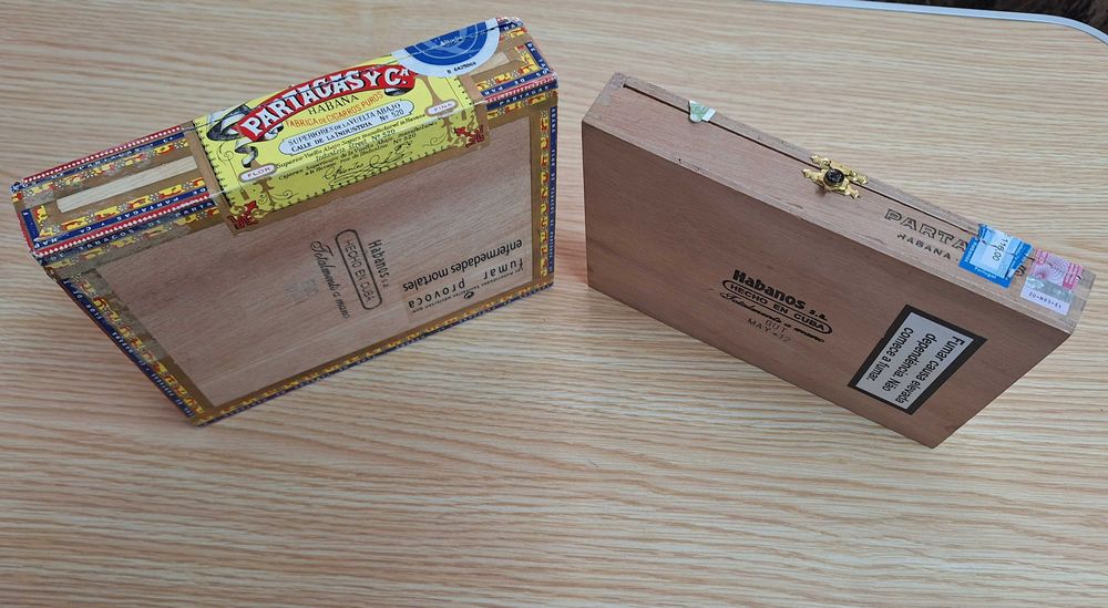 2 Caixas de Charutos Vazias em madeira - De Coleção