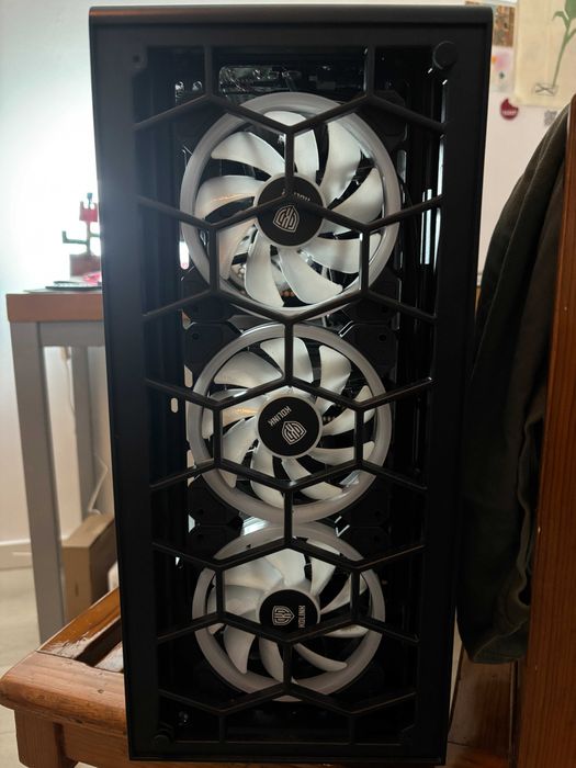 PC Gamer / RTX 5060TI 16GB / Intel i5-14400f / 32GB Ram DDR5