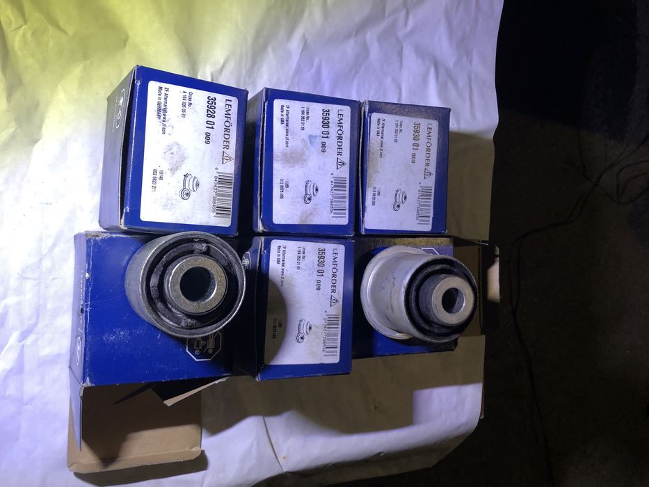 Сайленблоки заднього ричага Gl-ML 164.