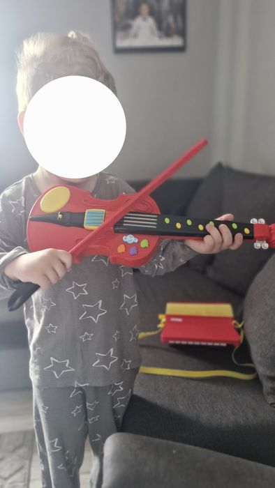 Skrzypce z dźwiękami