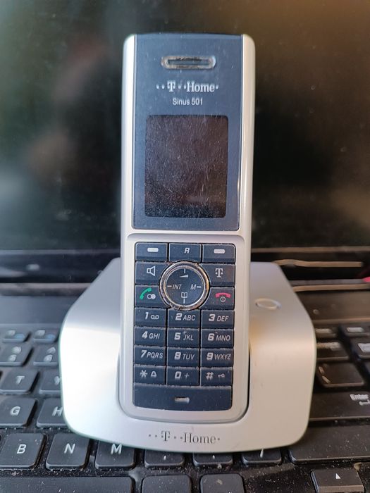 Telefon  stacjonarny słuchawka baza przenośny Sinus 501