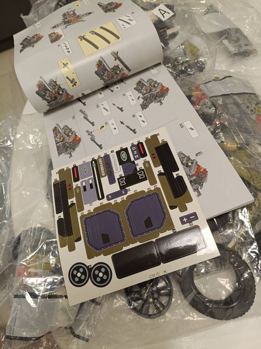 Чудовий Конструктор Technic 42110 Land Rover Defender 2573 деталі