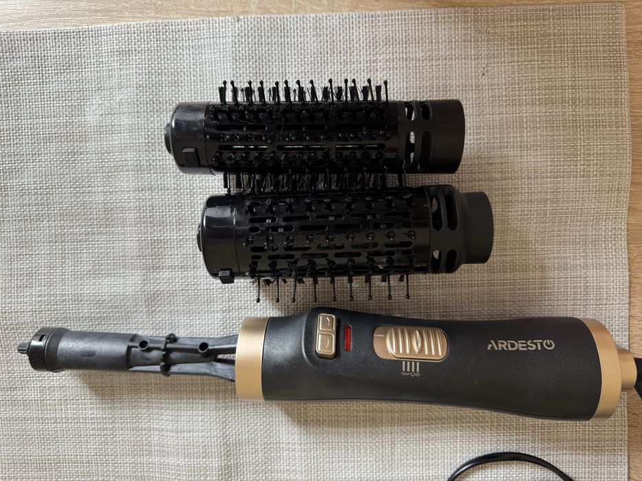 Продам фен-щітку