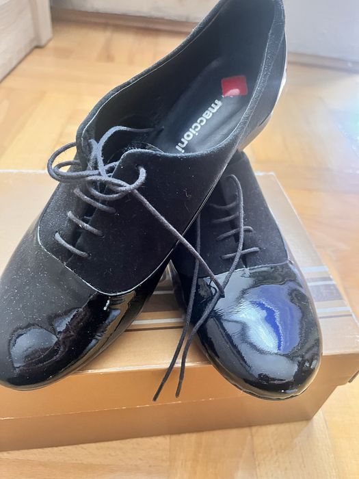 Buty lakierowane ekegackie