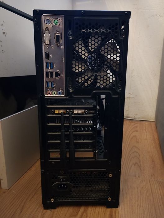 komputer i5-4690 + gtx 750 ti / dziala / do grania + nauki