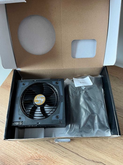 Блок живлення Seasonic Focus Plus Gold 550W (SSR-550FX)