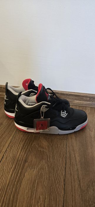 Air Jordan 4 Retro – Black / Red / Grey