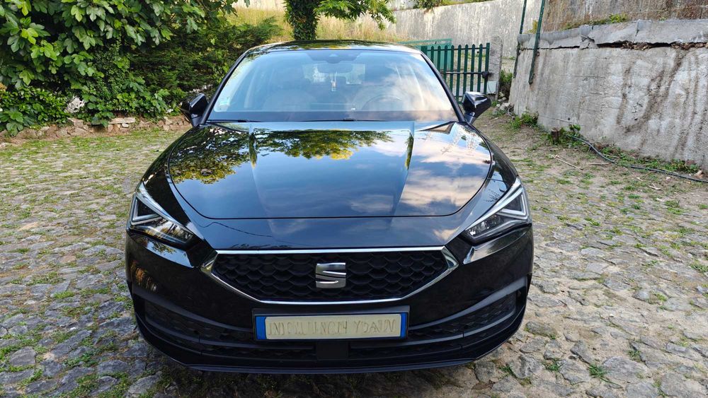 SEAT Leon 1.0 TSI Style Plus 110cv | Digital Cockpit | GPS 10" | Câmara | Keyless | LED