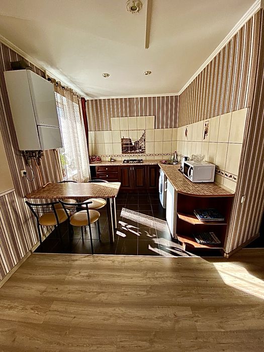 Світло не вимикають.Подобово, погодинно, Центр, МАКДОНАЛЬДС 2-х ком ОТ