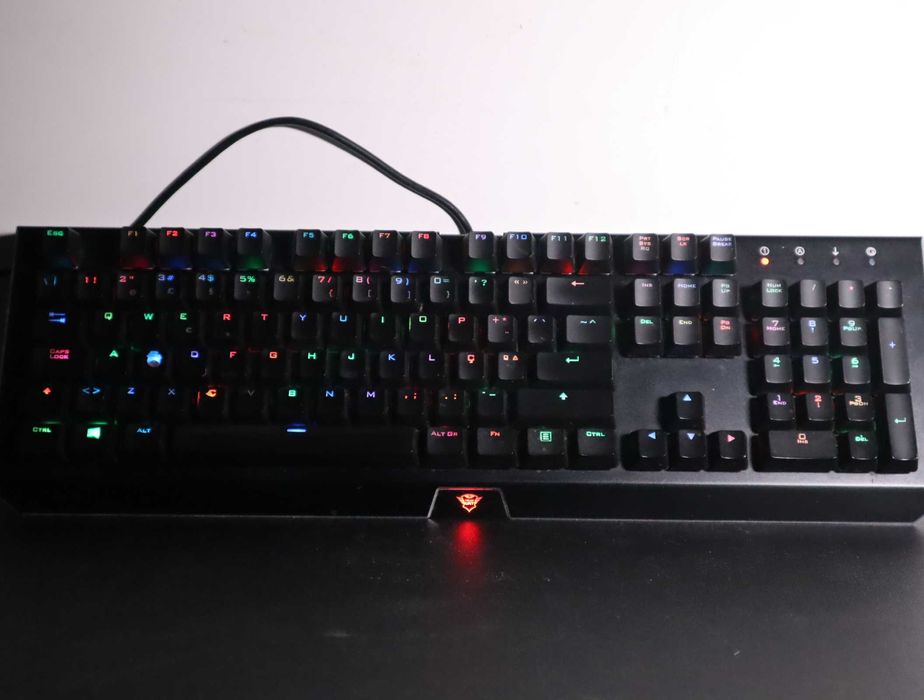 TRUST - CADA GXT 890 RGB Mechanical Gaming Keyboard - QWERTY64409193385858124
