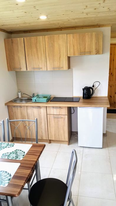 Domki blisko jeziora ,  wolny domek w Bieszczadach górach nad jeziorem