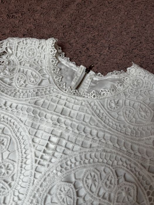 Elegancka bluzka ażurowa biało- kremowa