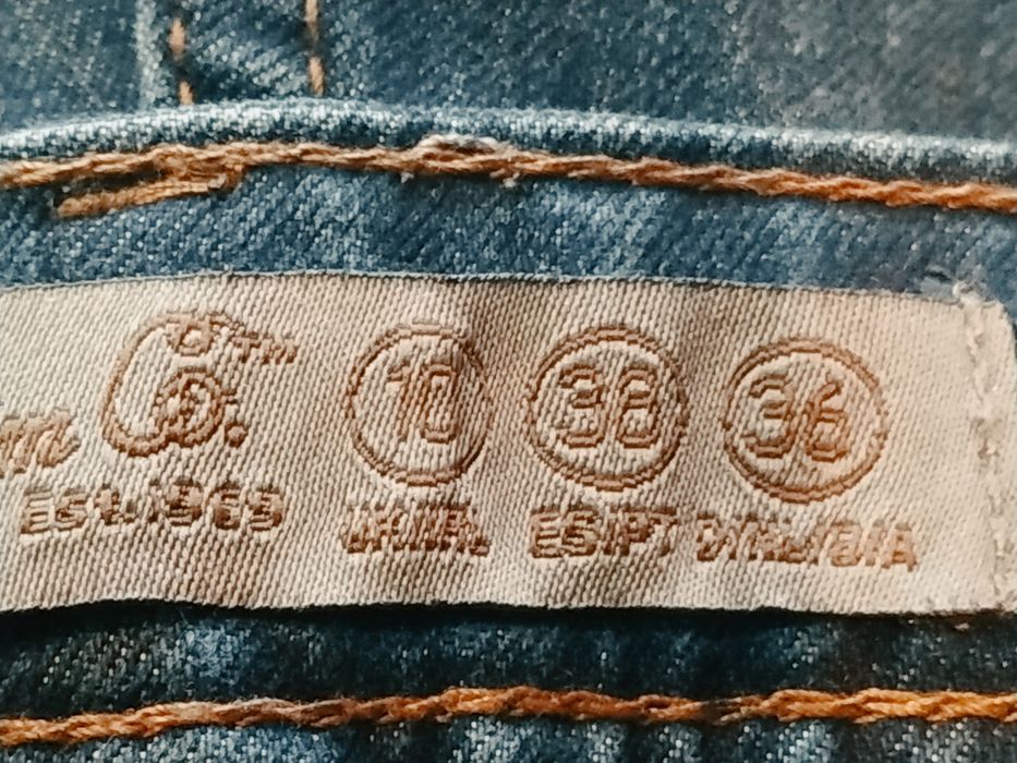 Женские джинсы ,р- р 36-38 .