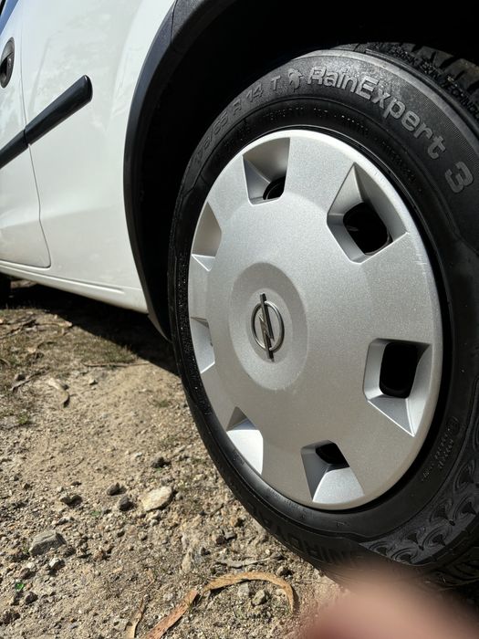 Opel corsa 1.3 cdti - comercial