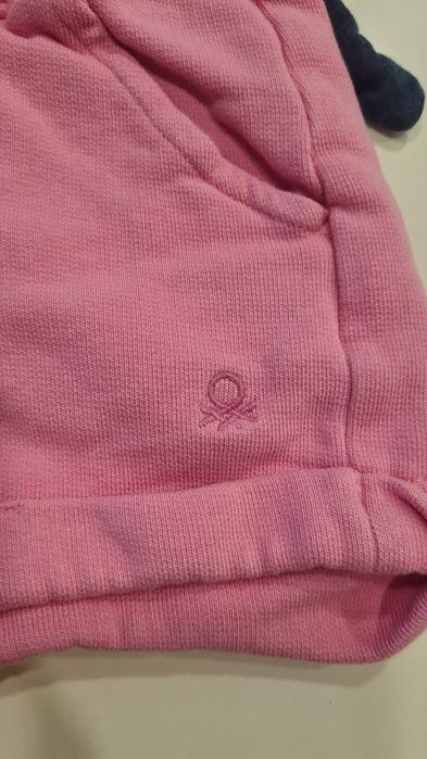 Calção Benetton+t-shirt para menina Tam. 6 Anos