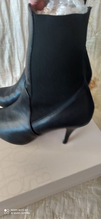 Buty z wysoką holewką 41 12 zł wyprzedaż